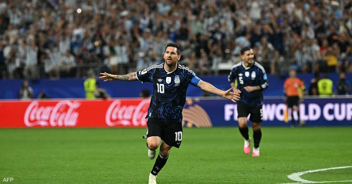 ليونيل ميسي يحتفل بهدف في كأس العالم 2026
