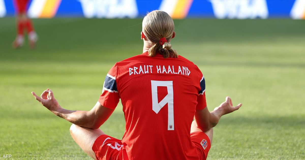 إيرلينغ هالاند حزين بعد خروج النرويج من كأس العالم 2026