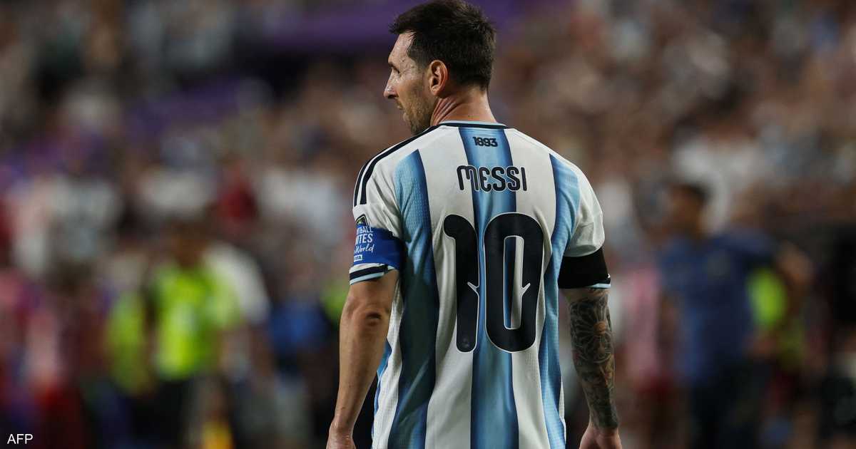 ليونيل ميسي يلعب في كأس العالم 2026 بطريقة مشيته المميزة