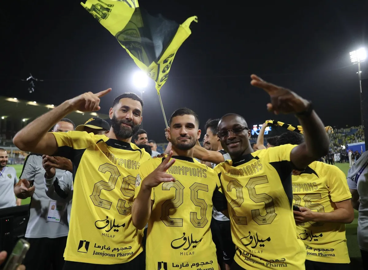 إدارة بنزيمة لفريق الاتحاد مذهلة… «غرفة ملابسنا رائعة" إدارة بنزيمة لفريق الاتحاد مذهلة… «غرفة ملابسنا رائعة"