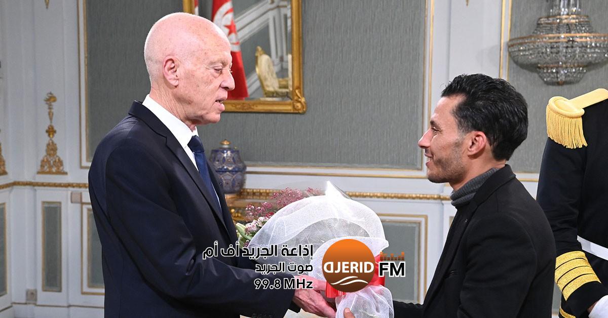 الرئيس يستقبل مبتكر المناجم عبد الصمد الكريبي بعد تحقيقه اختراعا هاما حقق اختراعا هاما: رئيس الجمهورية يستقبل المهندس المختص في المناجم عبد الصمد الكريبي