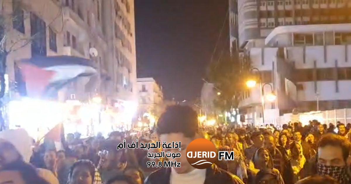 تظاهرة حاشدة في قلب العاصمة: تأييداً لأهالي غزة ومطالبة بتجريم التطبيع مسيرة وسط العاصمة دعما لأهالي غزة و للمطالبة بسن قانون لتجريم التطبيع