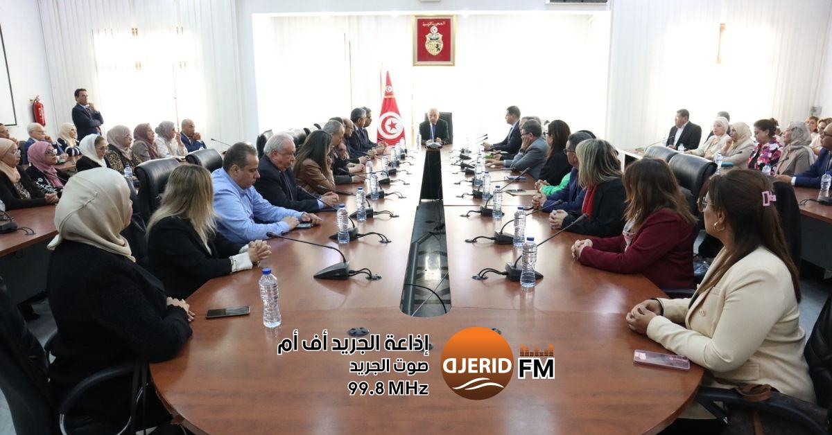 وزير الصحة: طموحاتنا قابلة للتحقيق، لا مستحيل أمامنا وزير الصحة : ما نطمح إليه ليس مستحيلاً