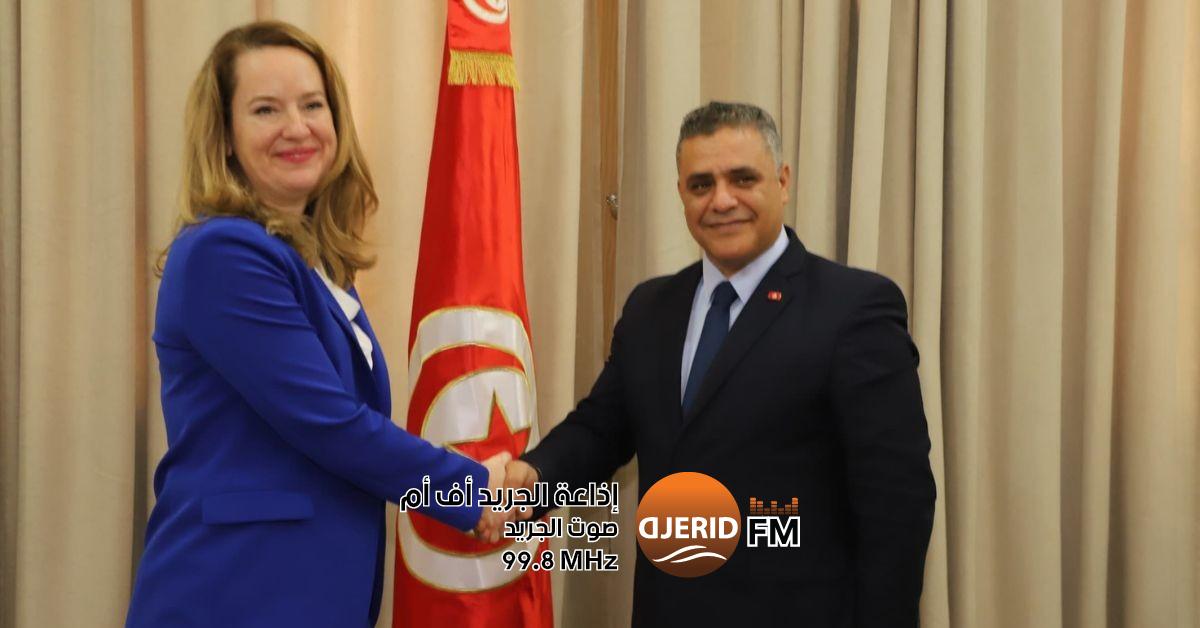 استقبل النوري مديرة منظمة الهجرة: تونس ترفض أن تكون محطة للمهاجرين غير النظاميين النوري خلال استقباله مديرة منظمة الهجرة: تونس لن تكون معبرا أو مقرا للمهاجرين غير النظاميين
