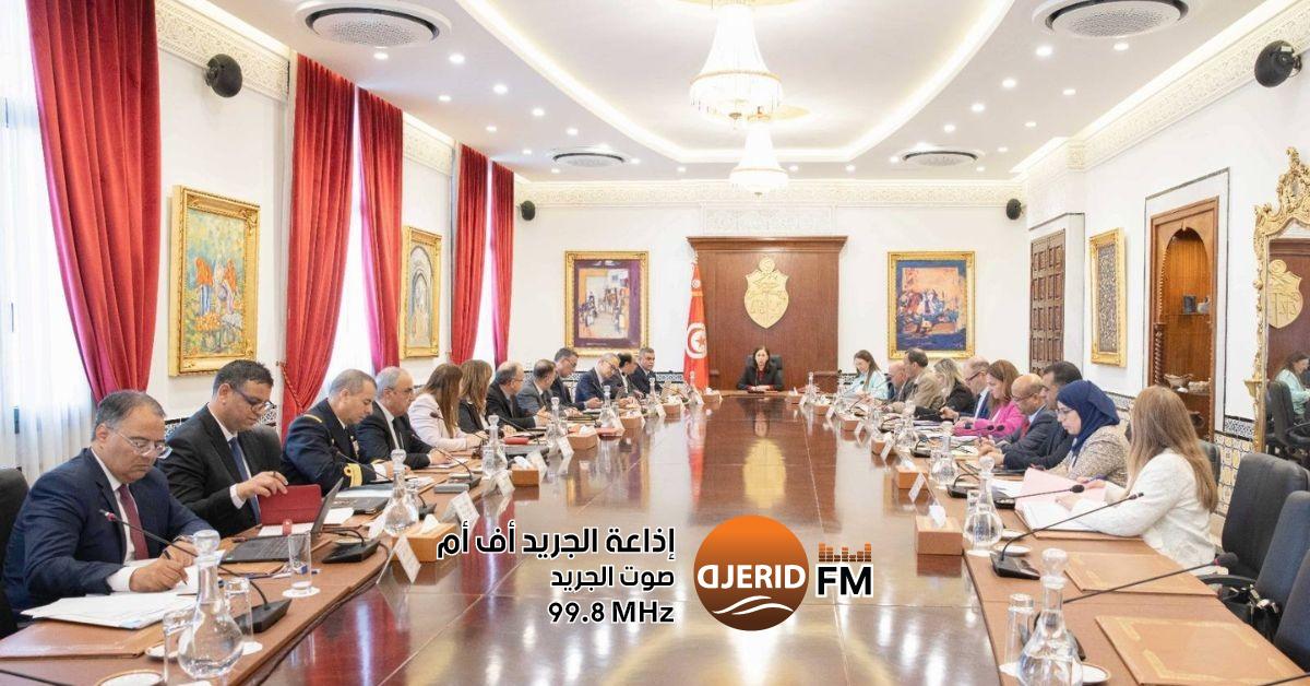 مجلس وزاري يتخذ جملة من القرارات بخصوص خدمات النقل والخدمات الإدارية والرقمية والديوانية