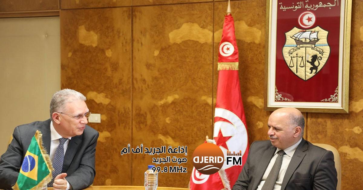 وزير النقل يلتقي وفدا من شركة برازيلية لصناعة الطائرات