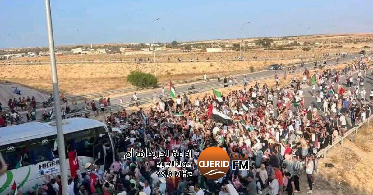 قافلة "الصمود" تكسر الحصار: الليلة الأولى في مخيم "جود دائم" بليبيا قافلة الصمود لكسر الحصار على غزة تقضي ليلتها الأولى في مخيم 'جود دائم' بليبيا