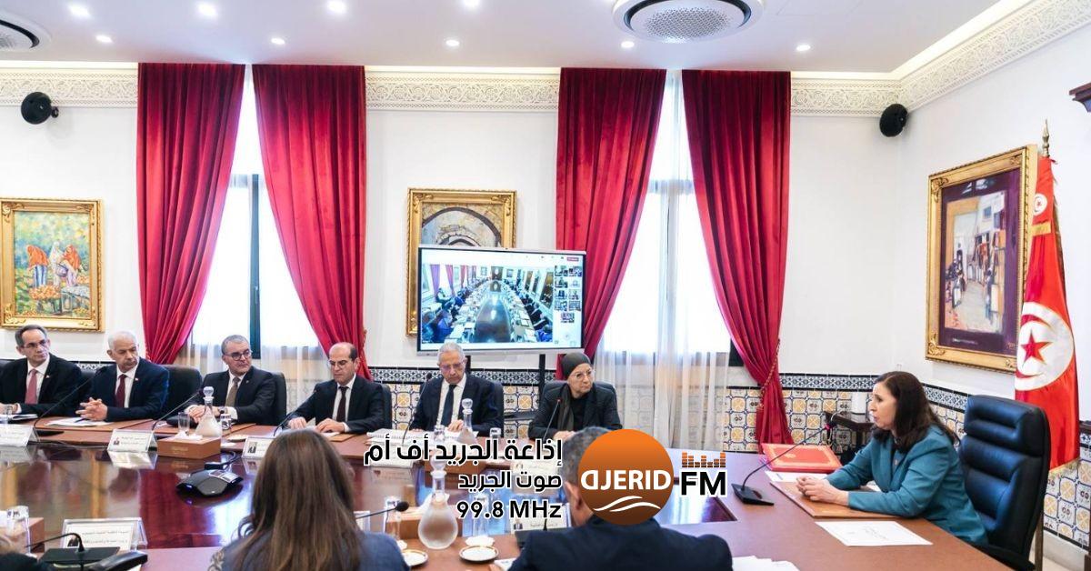 رئيسة الحكومة تكشف عن منصة رقمية موحدة لتتبع تطورات المشاريع العامة بشكل فوري رئيسة الحكومة تعلن عن اطلاق منصة رقمية موّحدة للمتابعة الحينية لتقدم المشاريع العمومية