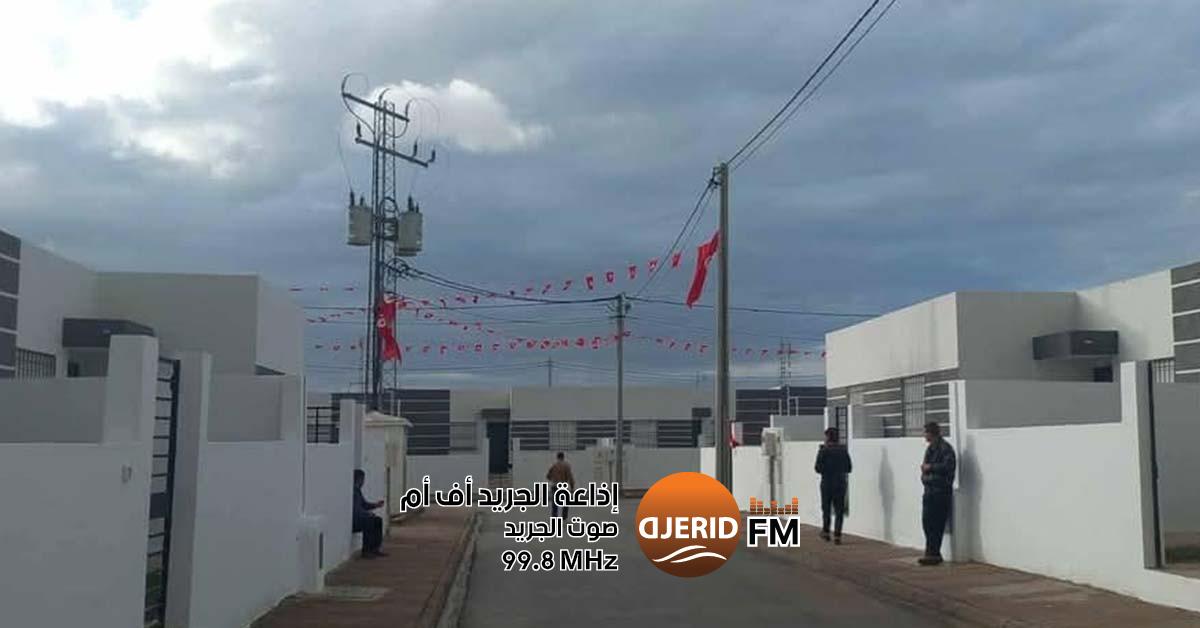 تسليم 2200 وحدة سكنية اجتماعية قبل نهاية العام: وزير التجهيز يعلن التفاصيل وزير التجهيز: نحو تسليم حوالي 2200 مسكن اجتماعي لمستحقيهم مع موفى السنة الجارية