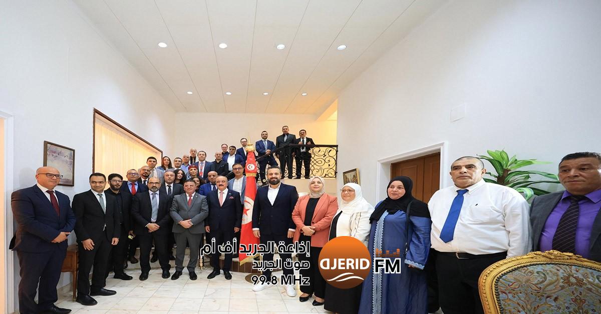 وزير الخارجية يتواصل مع الجالية التونسية في جدة: لقاء يجمع الوطن بالمهجر وزير الخارجية يلتقي ثلة من الجالية التونسية بجدة