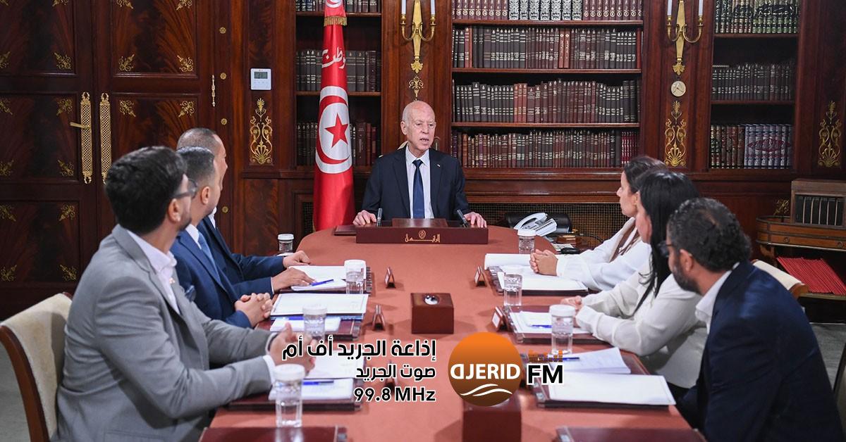 الرئيس: المناظرة مفتاح الانتداب لحاملي الدكتوراه رئيس الجمهورية لعدد من حاملي شهادة الدكتوراه: المناظرة هي الأساس في الانتداب