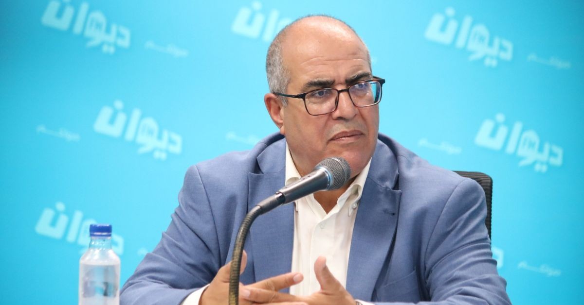عميد المحامين يحذّر: حديث ناطق أمني عن أحداث قابس "رسالة خطيرة جداً" عميد المحامين: ''أن يتحدث ناطق بإسم مؤسسة أمنية عن أحداث قابس.. هو رسالة خطيرة جدا''
