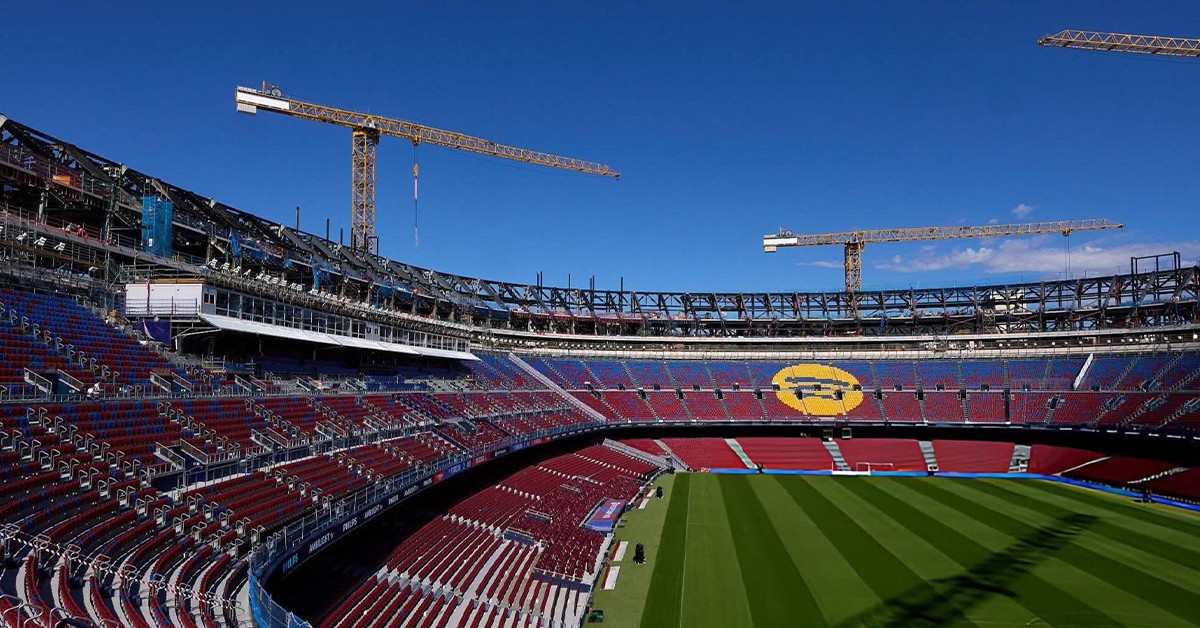 برشلونة ينهي غيابه الطويل ويعود رسمياً إلى ملعب الكامب نو برشلونة يعود رسميا لملعب الكامب نو بعد غياب طويل