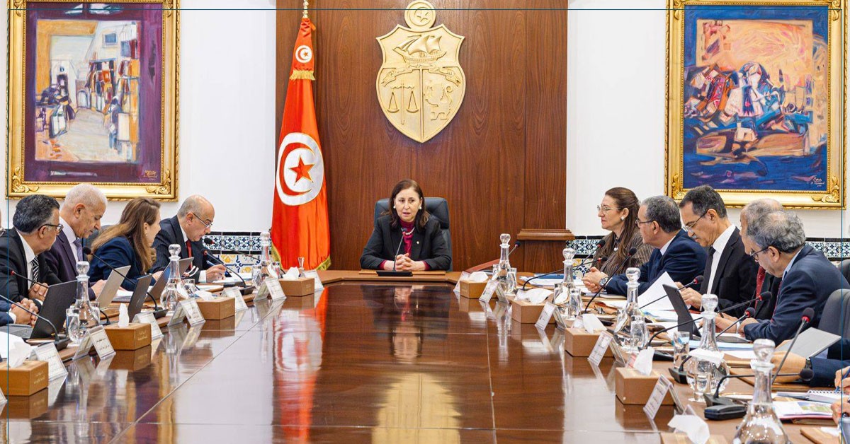 رئيسة الحكومة تدفع نسق إنجاز مشاريع الطاقات المتجددة لتحقيق الأمن الطاقي رئيسة الحكومة تشدد على ضرورة التسريع في نسق إنجاز مشاريع الطاقات المتجدّدة