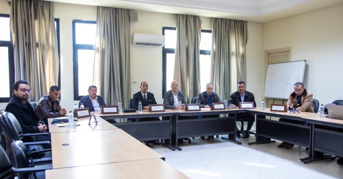 لجنة الاستثمار في مجلس الجهات تفتح ملفات المشاريع المتعثرة بصفاقس وسوسة لدفع عجلة التنمية لجنة الاستثمار بمجلس الجهات والاقاليم تفتح ملفات المشاريع المعطلة بصفاقس وسوسة