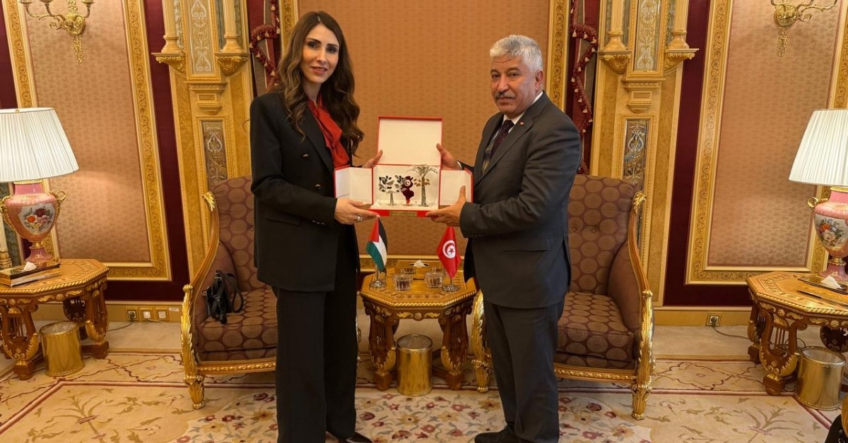 وزير التشغيل: فتح مراكز التكوين المهني أمام الشباب الفلسطيني لتعزيز فرص العمل وزير التشغيل: مستعدون لفتح مراكز التكوين المهني أمام الشباب الفلسطيني