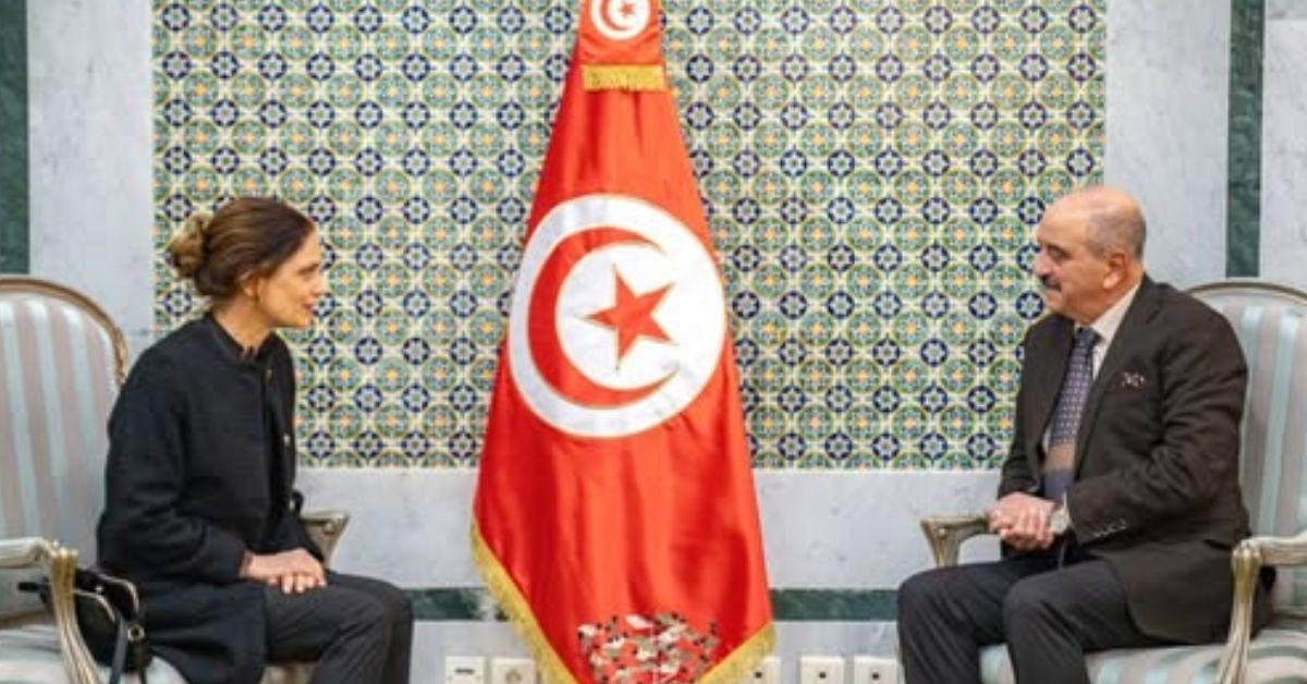 وزير الخارجية يلتقي ممثلة البنك الأوروبي الجديدة لتعزيز التعمار الاستثماري في تونس وزير الخارجية يلتقي الممثّلة الإقليميّة الجديدة للبنك الأوروبي للاستثمار بتونس