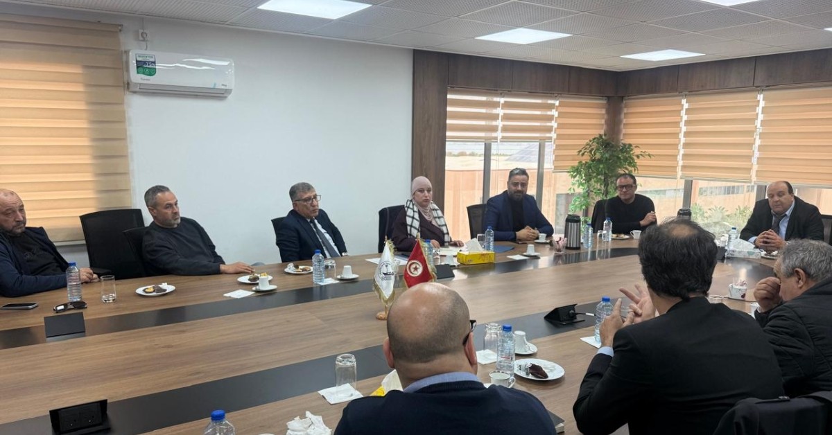 اتفاقية بحرية استراتيجية بين "كوناكت" و"ستام" لتعزيز نشاط موانئ رادس وحلق الوادي اتفاق بين "كوناكت" و"ستام" على جملة من الإجراءات بمينائي رادس وحلق الوادي