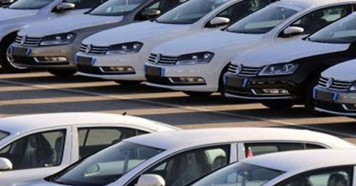 بلدية منوبة تُمهل أصحاب السيارات المهجورة والمعروضة للبيع على الطرقات 7 أيام لرفع سياراتهم
