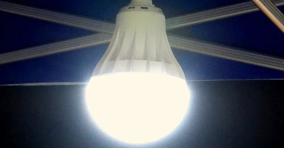 جزائر: استبدال 270 ألف نقطة إضاءة بتقنية LED موفرة للطاقة في 140 مؤسسة عمومية التحكم في الطاقة: سعي لاستبدال 270 ألف نقطة اضاءة بتقنية LED في 140 مؤسسة عمومية