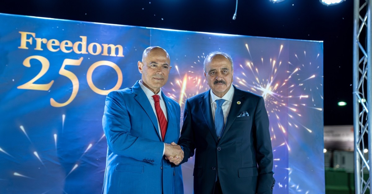 السفير الأمريكي يؤكد حرص واشنطن على تشجيع الاستثمار في تونس