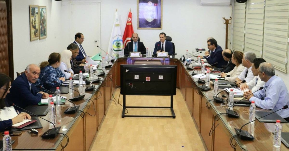 أشغال تحويل قنوات الماء الصالح للشرب بالمدخل الجنوبي للعاصمة محور أشغال جلسة بوزارة الفلاحة
