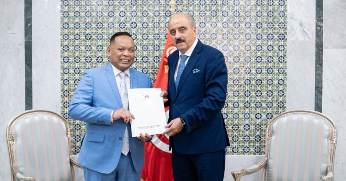 وزير الخارجية يتسلم نسخة من أوراق اعتماد سفير ماليزيا الجديد