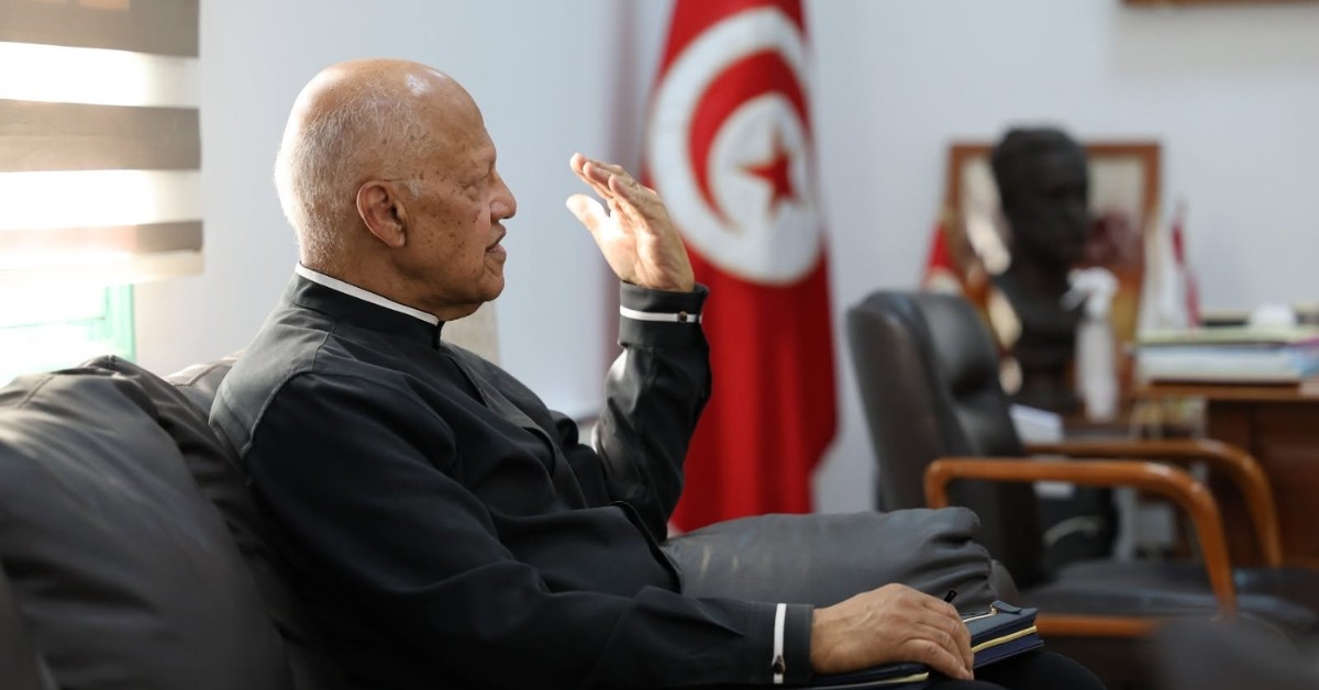مستشار نيلسون مانديلا السابق يبحث بتونس آفاق التعاون في مجال الأمن الصحي