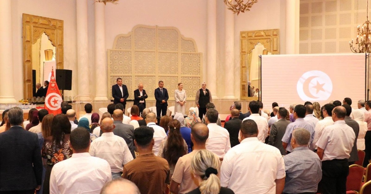 وزارة الصحة تكرّم المشاركين في إنجاز 1500 عملية جراحية مجانية للعيون