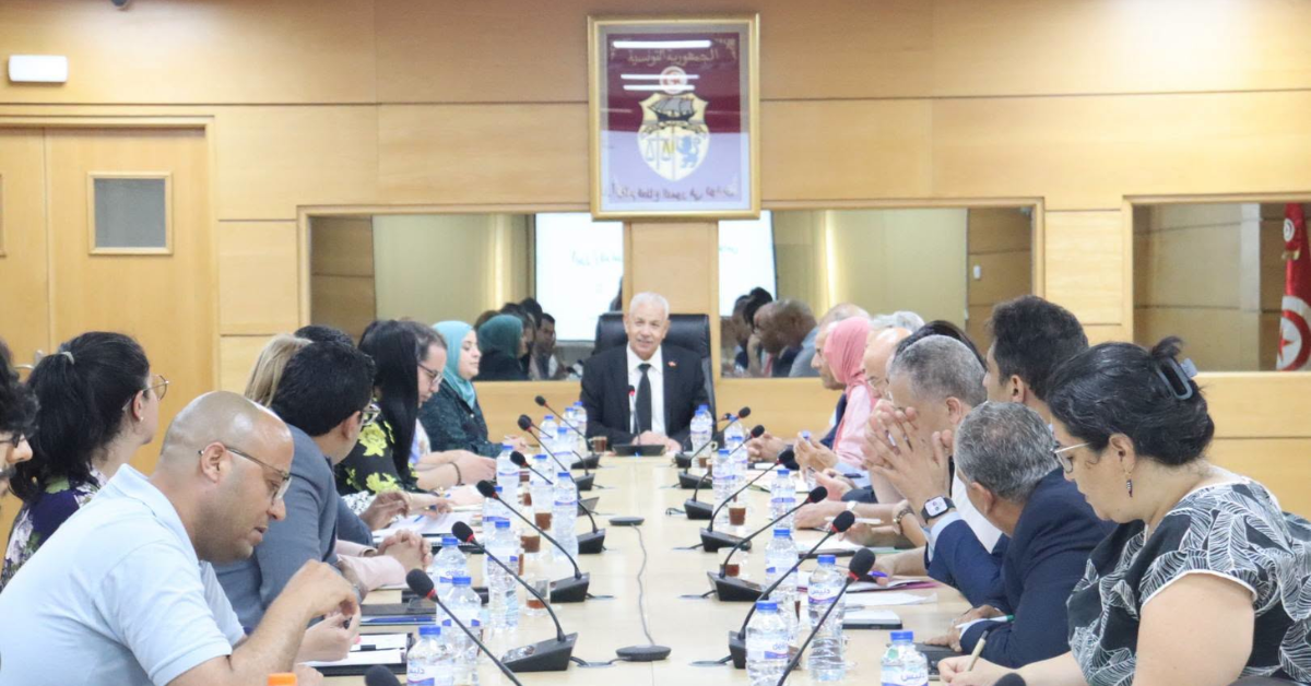 وزير التجارة يؤكد ضرورة الاستعداد جيّدا لموسم تصدير التمور القادم
