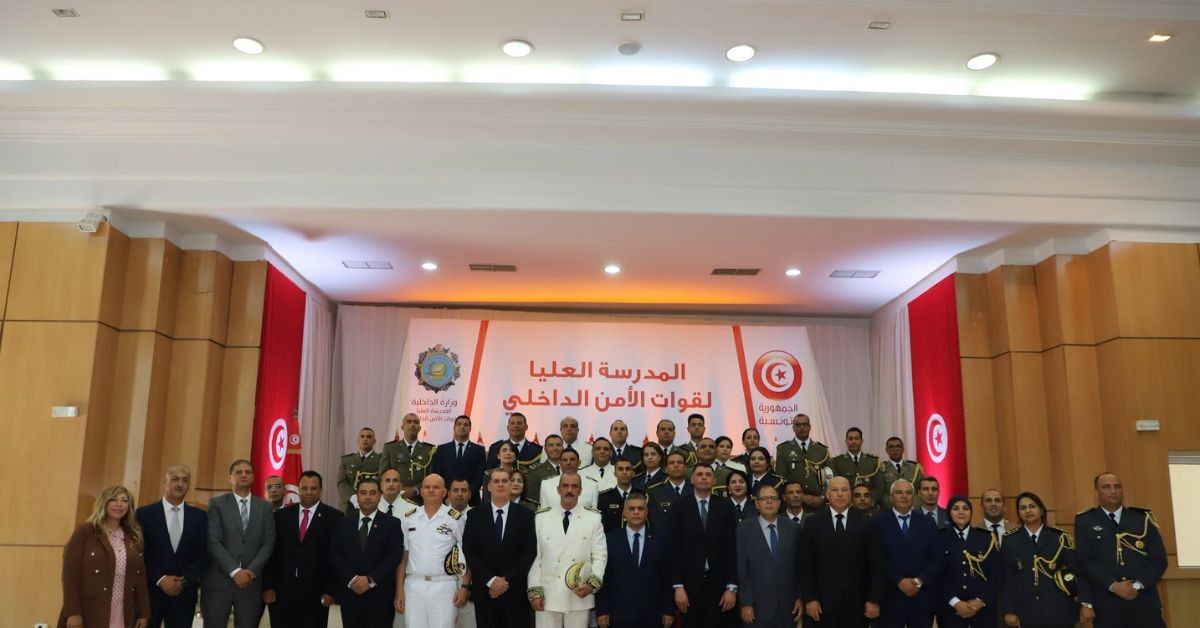 وزير الداخلية : الاستثمار في التميز العلمي خيار استراتيجي لتجويد الأداء العملياتي لقوات الأمن