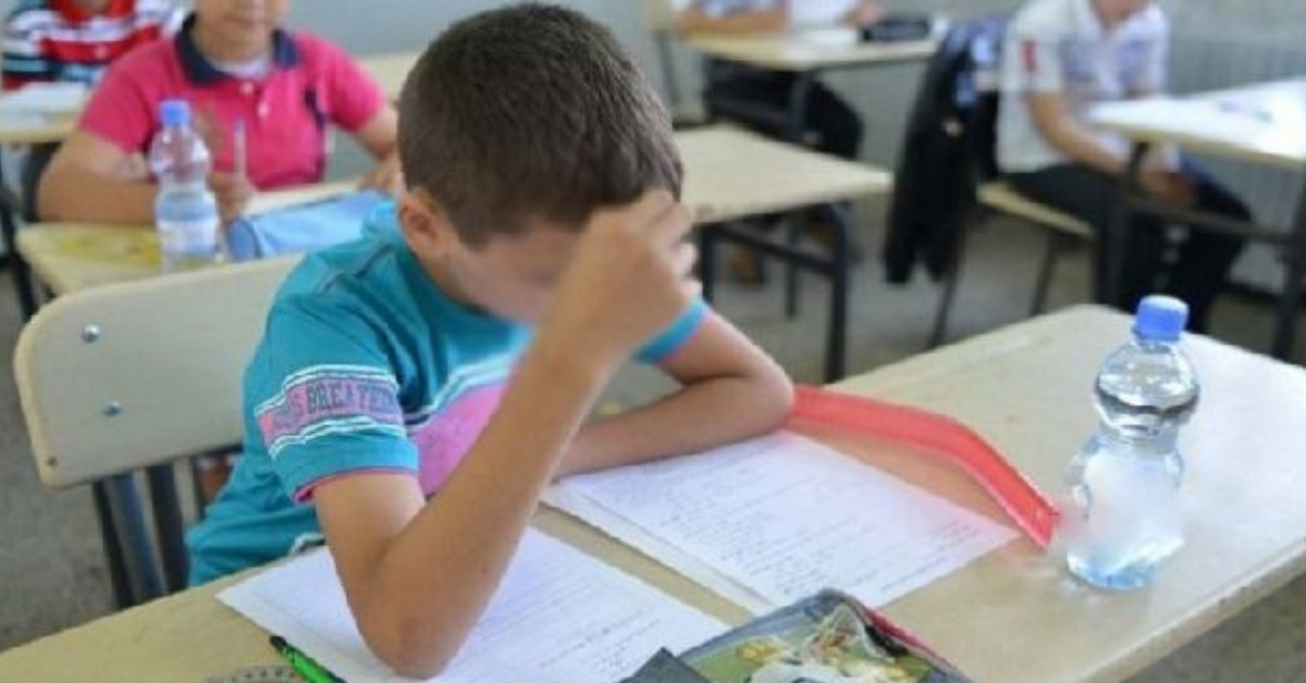 التلميذة تسنيم الشريف تتصدر قائمة الناجحين في امتحان النوفيام بمعدل 19.21