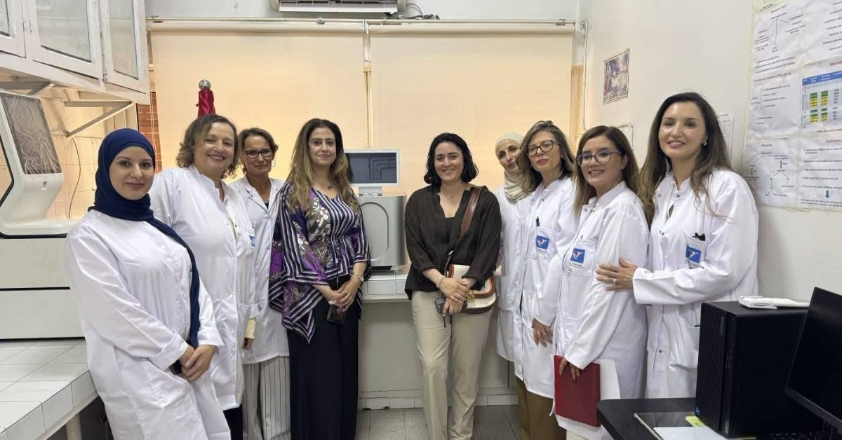 أنس جابر تتبرع بجهاز تحليل جيني متطور لفائدة معهد صالح عزيّز