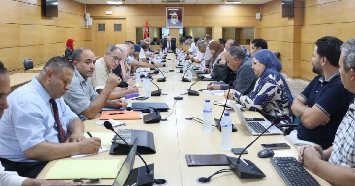 وزارة التجارة تقر تسريع تعميم الفوترة الإلكترونية بجميع أسواق الجملة والأسواق البلدية