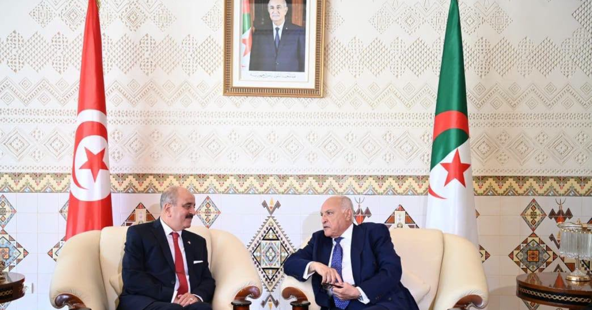 أحمد عطاف يستقبل محمد علي النفطي قبيل اجتماع لجنة المتابعة الجزائرية-التونسية