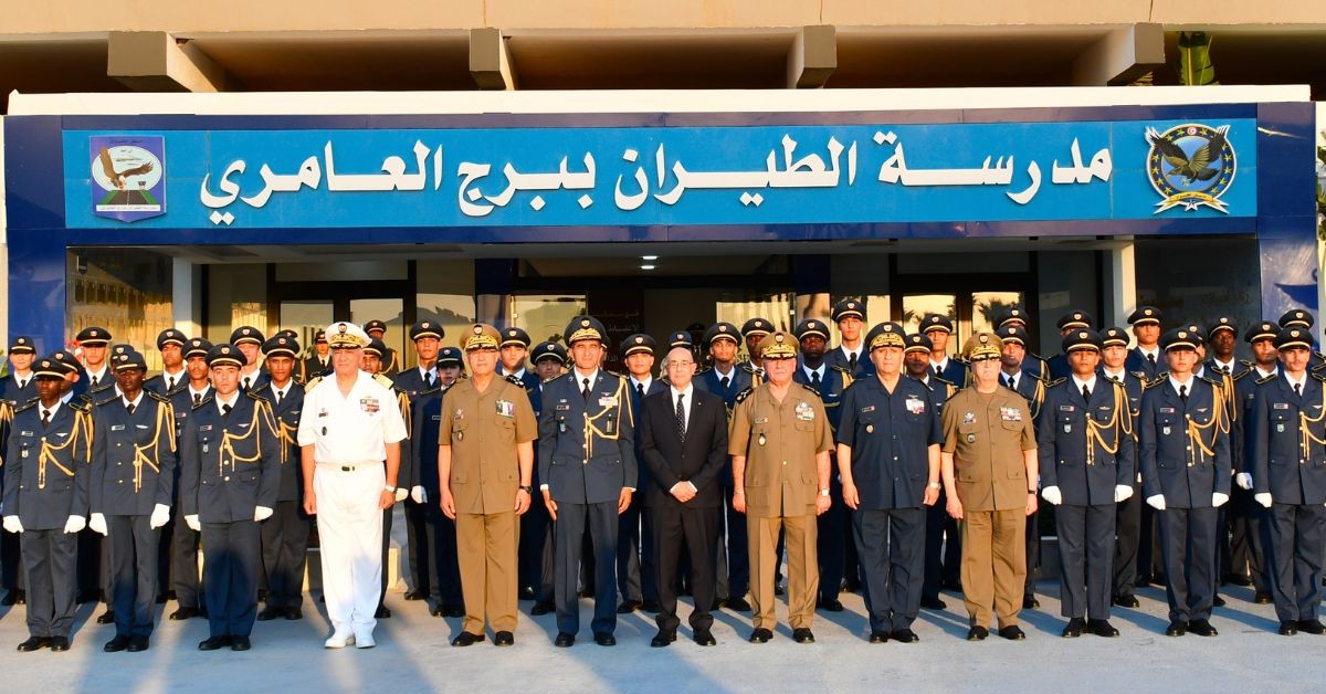 وزير الدفاع يعلن تقديم مشروع أمر لتغيير تسمية مدرسة الطيران ببرج العامري إلى "الأكاديمية الجوية"
