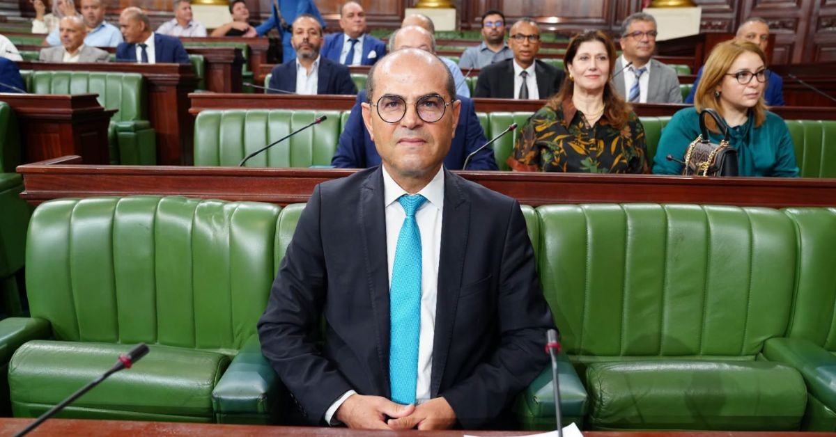 وزير التجهيز : 24 آلة ماسحة جديدة ستصل الى تونس في أوت