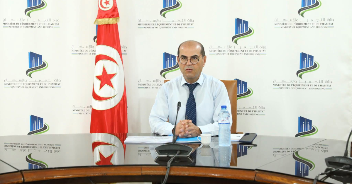 الزواري يدعو إلى التسريع في تنفيذ برنامج إحياء المراكز العمرانية القديمة بـ10 بلديات
