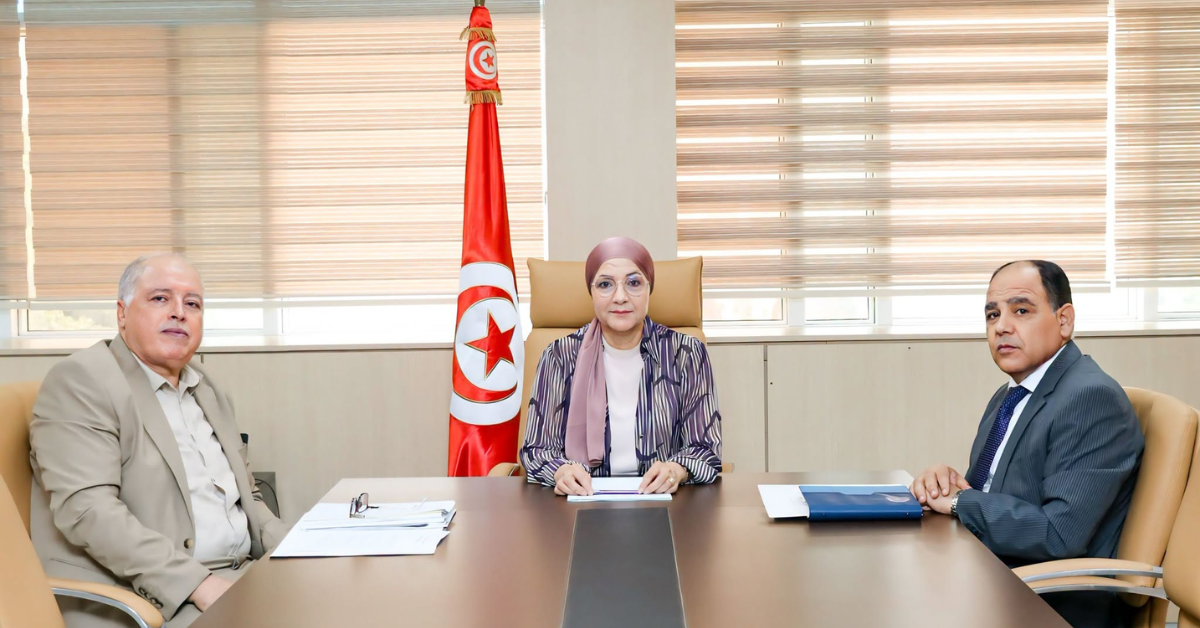 وزيرة العدل تبحث تطوير معهد المحاماة لتعزيز الجاهزية للمناظرة المقبلة وزيرة العدل تبحث تطوير التكوين بمعهد المحاماة والاستعداد للمناظرة المقبلة