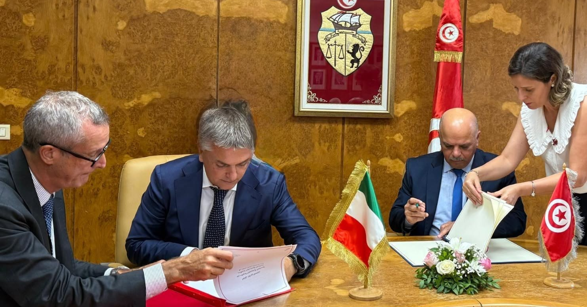 تونس وإيطاليا توقّعان اتفاقا إطاريا لتعزيز التعاون في النقل واللوجستية