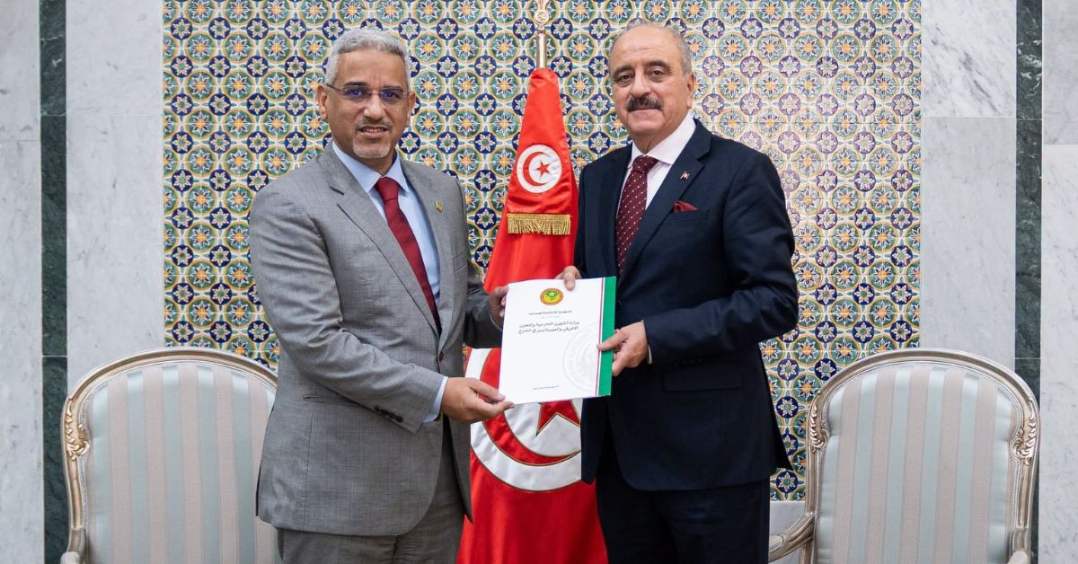وزير الخارجية يتسلم نسخة من أوراق اعتماد السفير الموريتاني الجديد لدى تونس