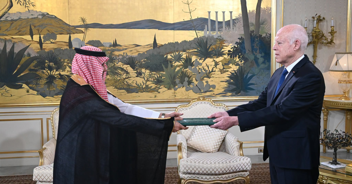 رئيس الجمهورية يتسلّم أوراق اعتماد عدد من السفراء الأجانب الجدد المعتمدين لدى تونس