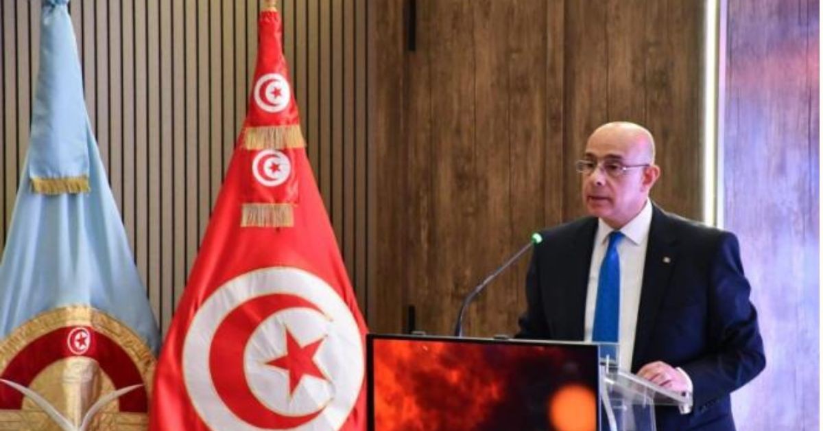 وزير الدفاع: المؤسسات التونسية أثبتت قدرتها على التطوير والتصنيع والإدماج وزير الدفاع: المؤسّسات التونسيّة أثبتت قدرتها على التطوير والتصنيع والإدماج