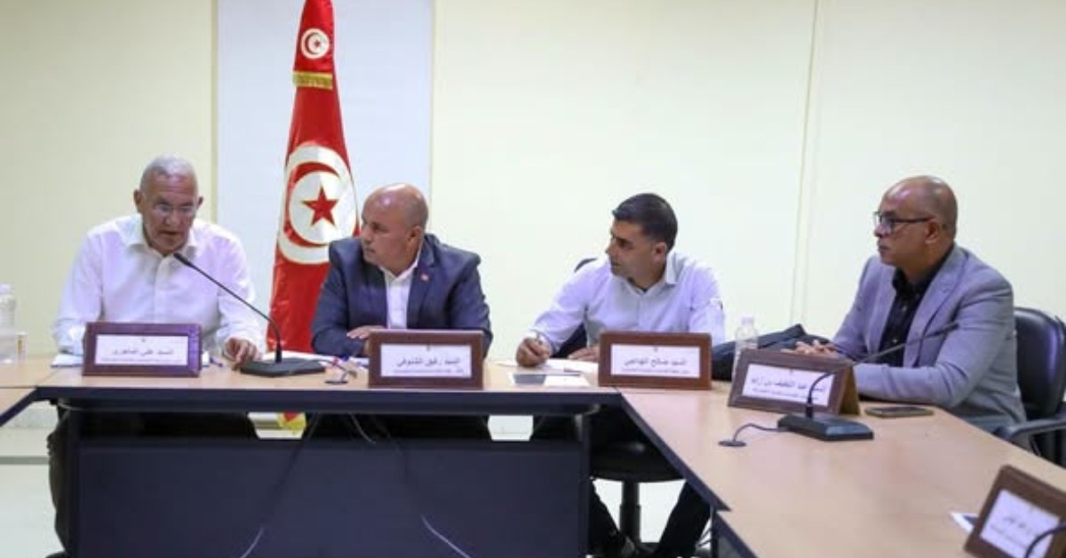 لجنة الخدمات بمجلس الأقاليم تضبط أولويات عملها وتبرمج جلسات استماع لممثلي الوزارات