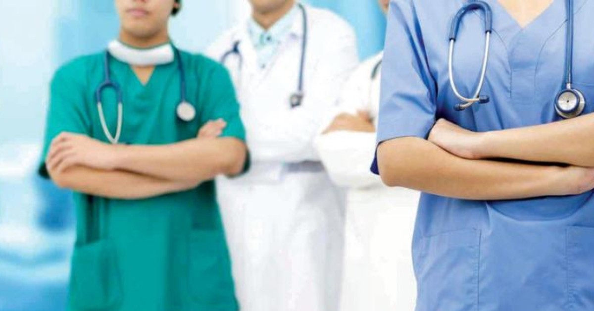 عمادة الأطباء تدين حملات التشهير والهرسلة ضد الأطباء عبر شبكات التواصل الاجتماعي