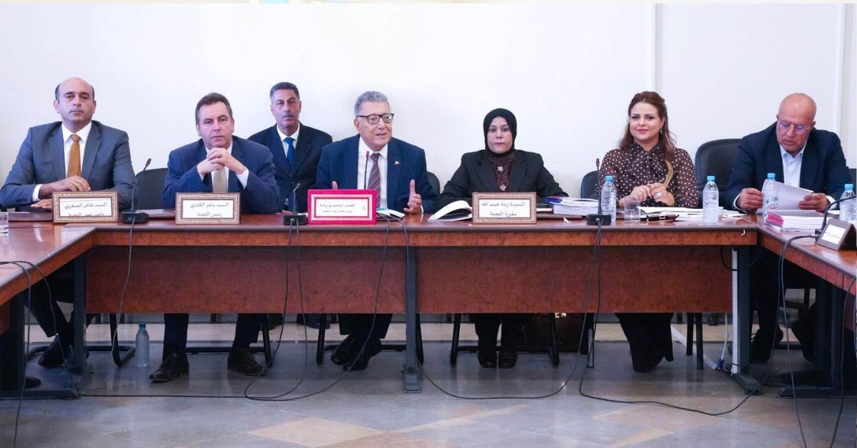 لجنتا المالية بالبرلمان  تطلبان الاستماع الى وزيري الاقتصاد و المالية
