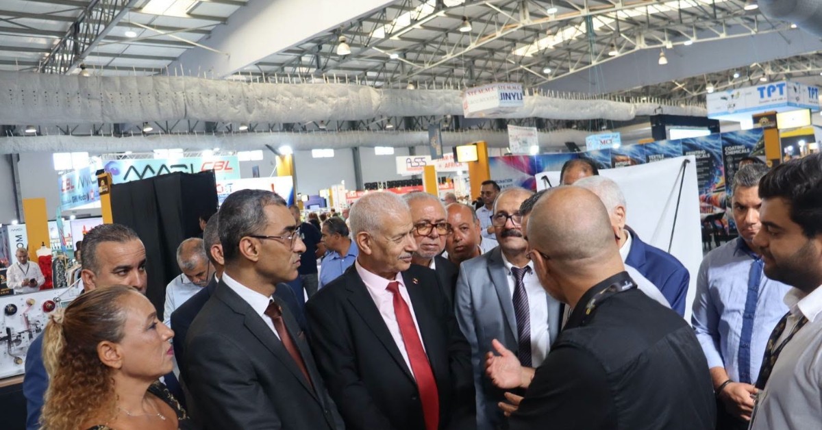وزير التجارة يفتتح الدورة الثامنة للصالون الدولي للنسيج بسوسة