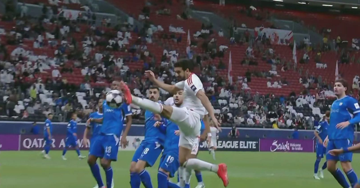 محمد علي بن رمضان يتألق امام الهلال السعودي 