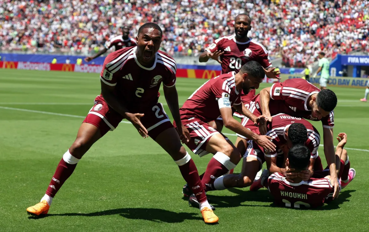المنتخب القطري يحتفل بتعادله التاريخي في كأس العالم 2026