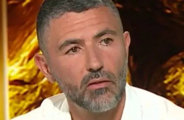 عنتر يحيى مدرب المنتخب الجزائري السابق خلال كأس العالم 2026